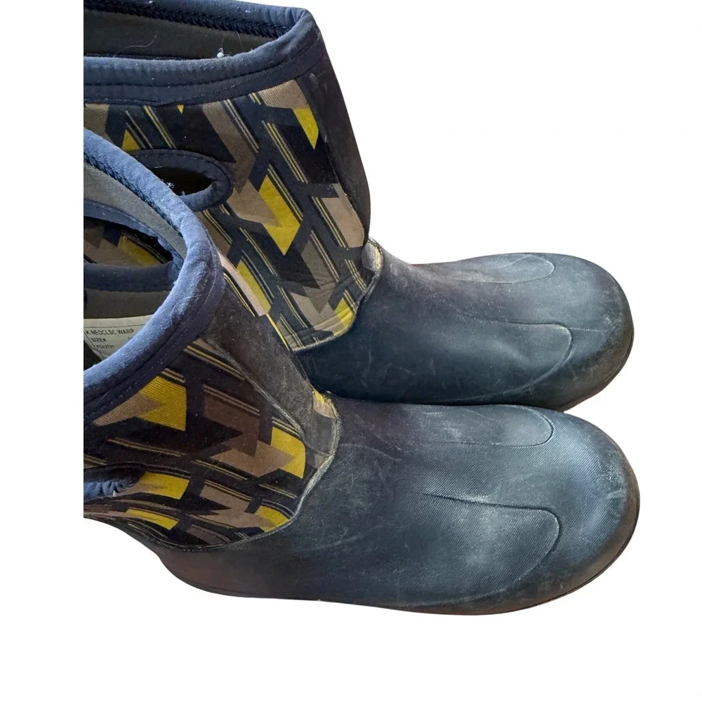 Bogs Kids Neo-Classic Warp Waterproof Winter Boots Black Yellow Youth 5 Euro 38